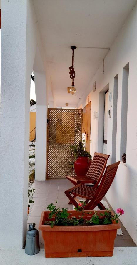 Sublime Sun & Van - By Meco Stays Alfarim Exterior photo